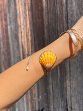 Load image into Gallery viewer, Sunny Shell Cuff
